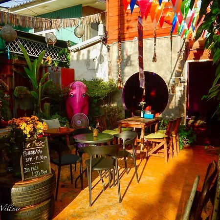 Bed and Breakfast Paapu House Чиангмай Экстерьер фото