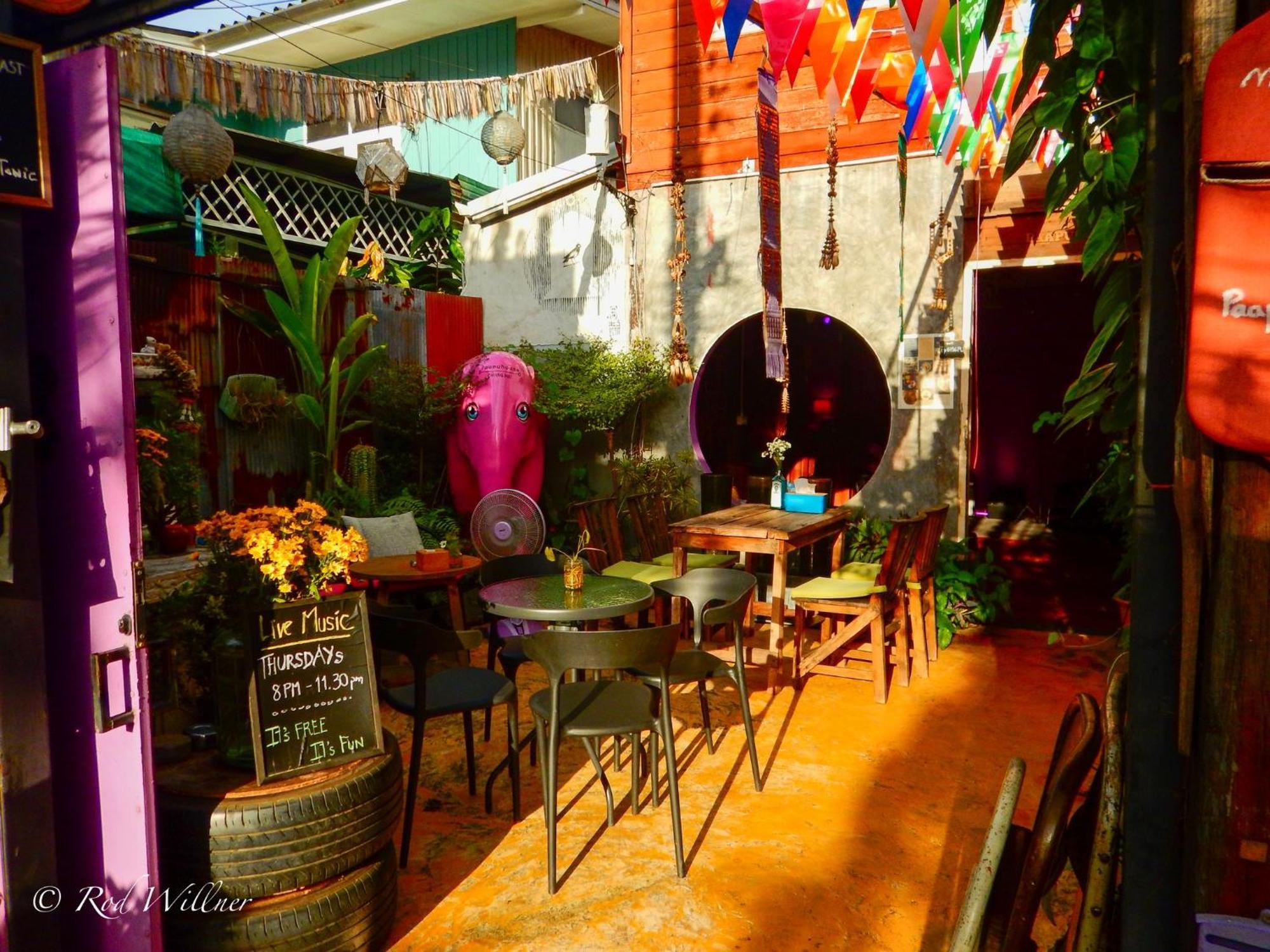 Bed and Breakfast Paapu House Чиангмай Экстерьер фото