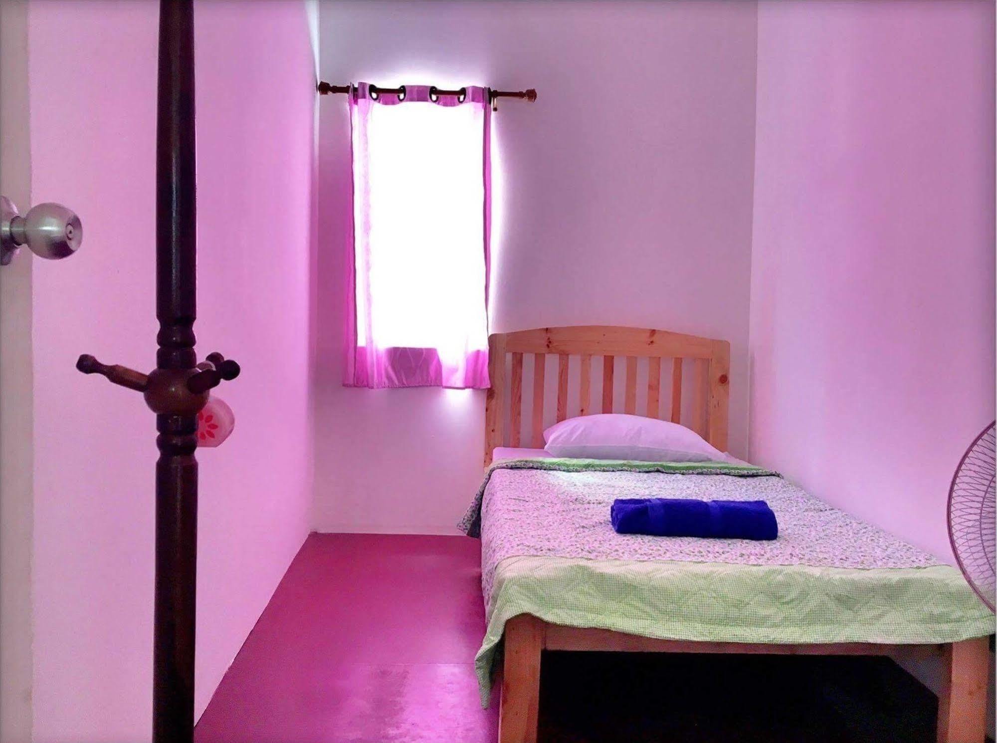 Bed and Breakfast Paapu House Чиангмай Экстерьер фото