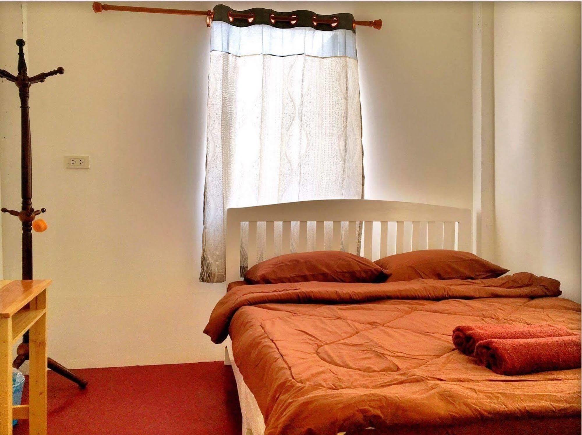 Bed and Breakfast Paapu House Чиангмай Экстерьер фото