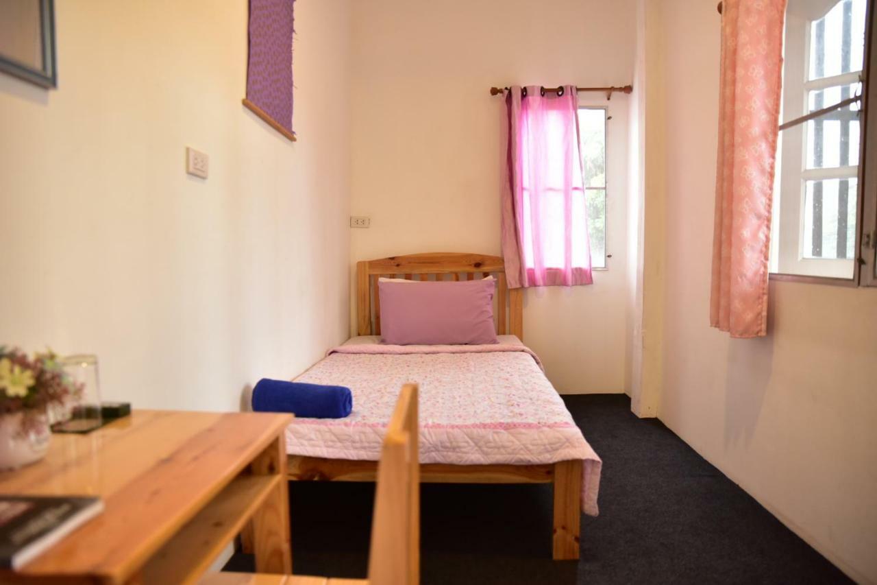 Bed and Breakfast Paapu House Чиангмай Экстерьер фото
